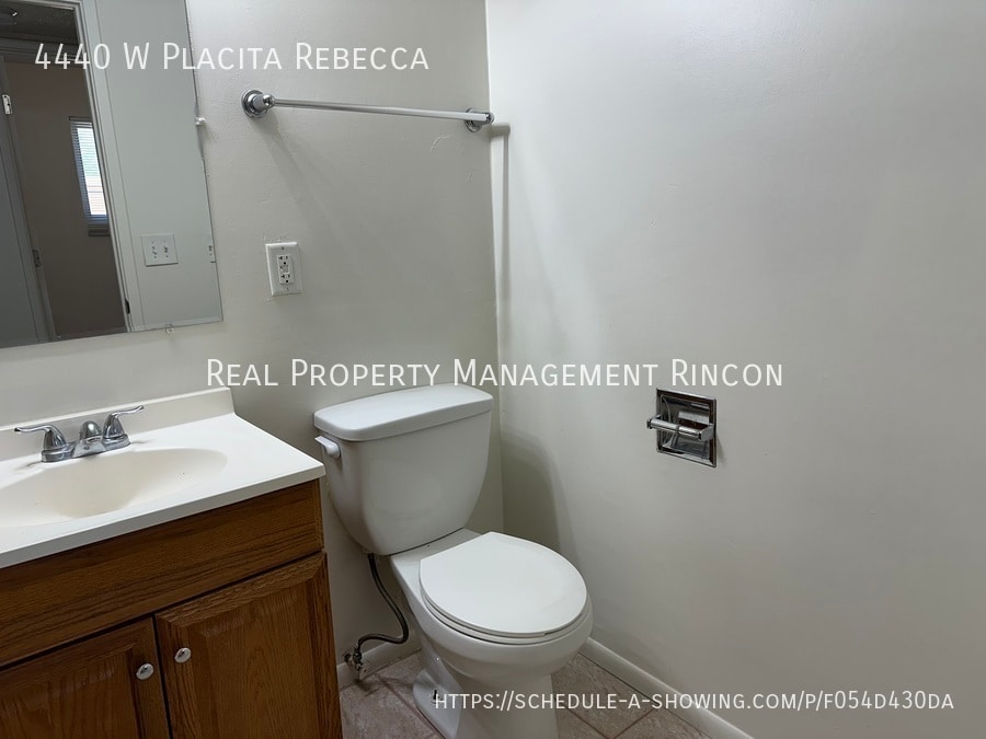Building Photo - 4440 W Placita Rebecca