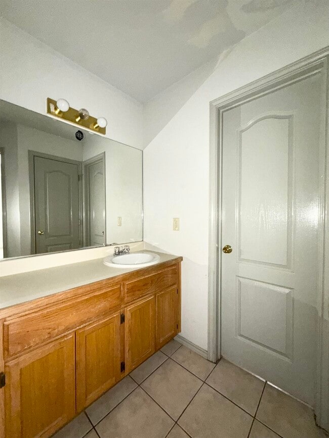 Building Photo - 507 Shiloh Dr