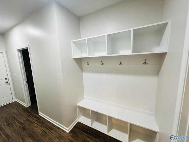 Building Photo - 292 Holt St