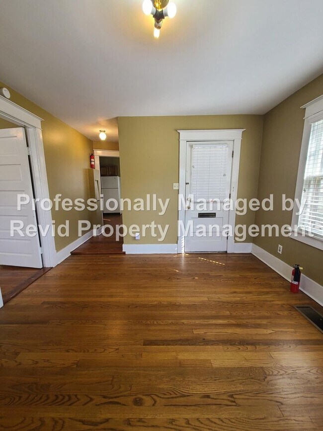 Building Photo - 288 N McLean Blvd