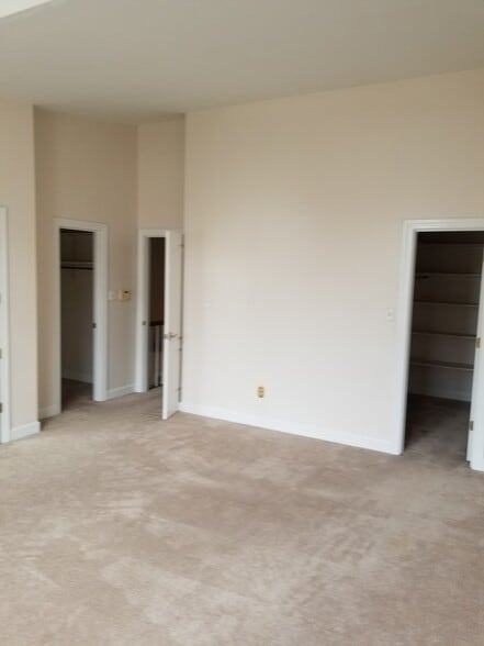 Building Photo - 8141 Madrillon Ct