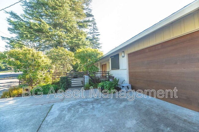 Building Photo - 1411 Arlington Blvd