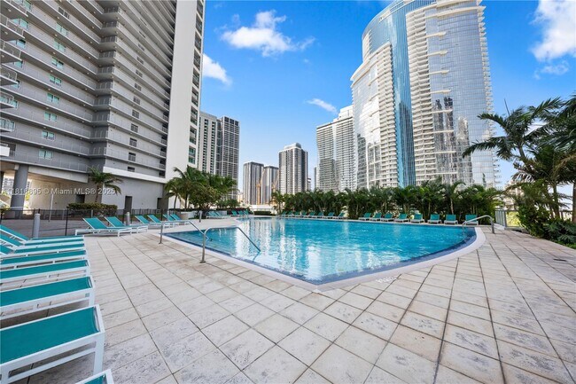 Building Photo - 888 Biscayne Blvd