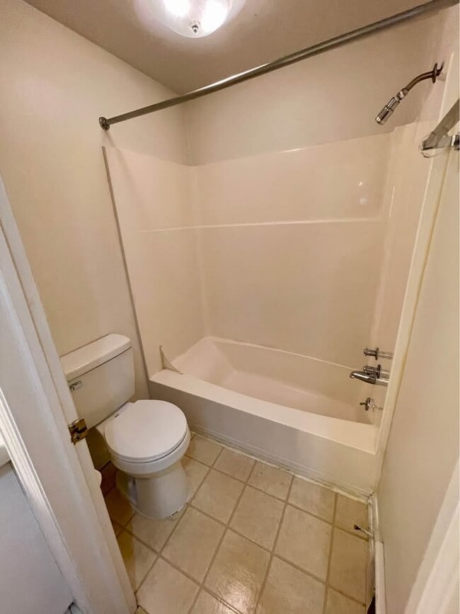 Building Photo - 4917 Artcrest Dr