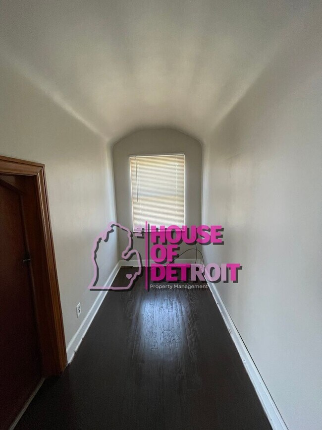 Building Photo - 17167 Hartwell Detroit*