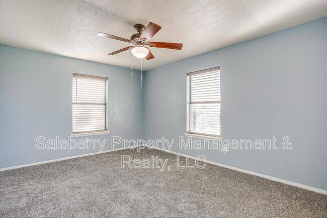 Building Photo - 1113 Gifford Dr