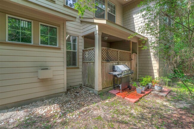 Building Photo - 83 Woodlily Pl