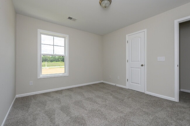Building Photo - Elegant 4 Bedroom, 2 Bathroom Home with Modern Finishes & Open-Concept Living $2,150/mo rent