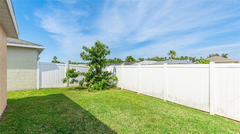 Building Photo - 2344 28th Ave E