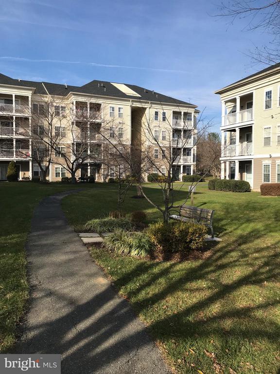 Building Photo - 13304 Kilmarnock Way