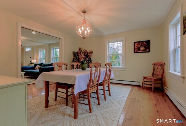 Building Photo - 33 Main St