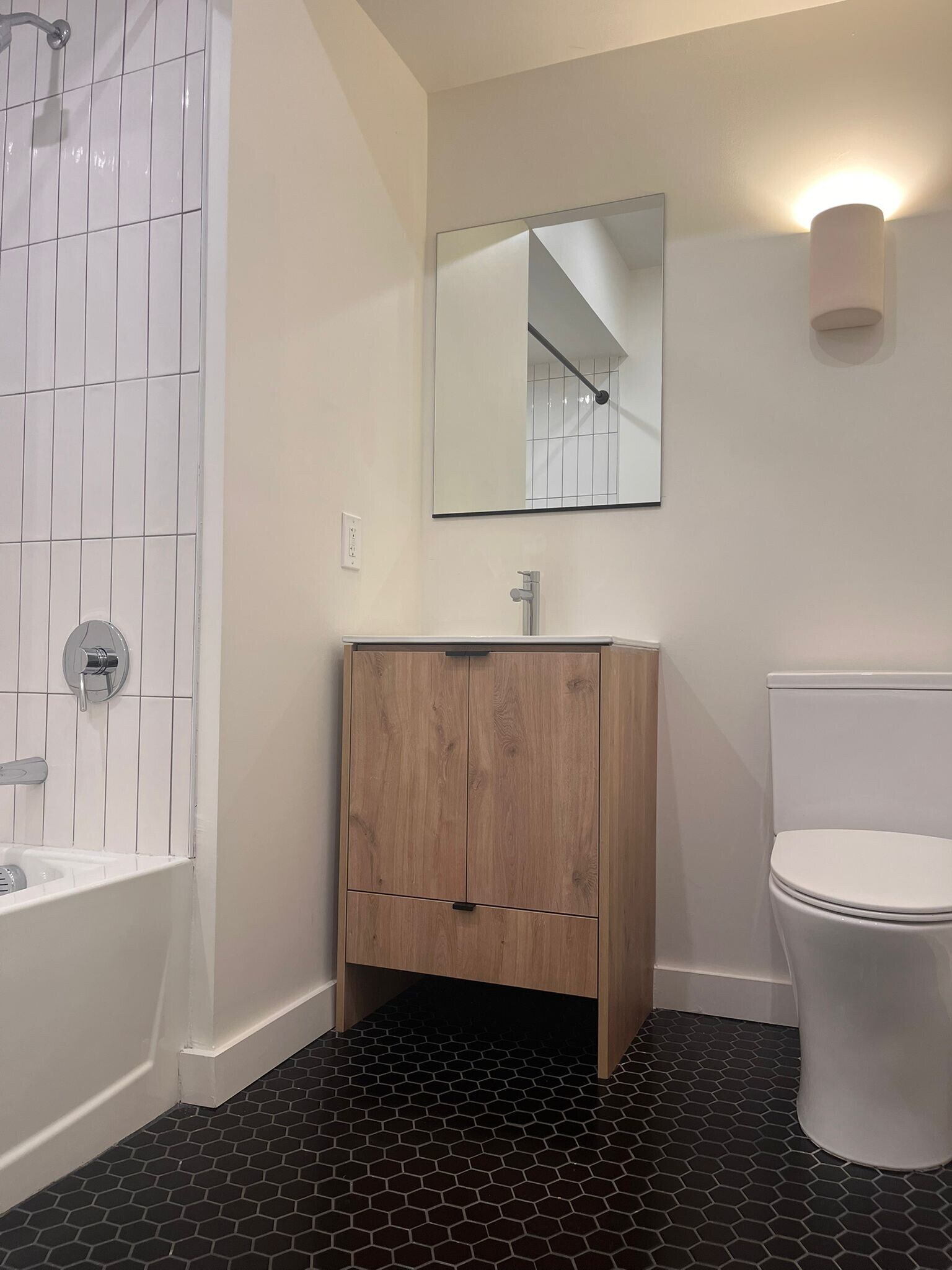 Building Photo - 329 Pacific Ave