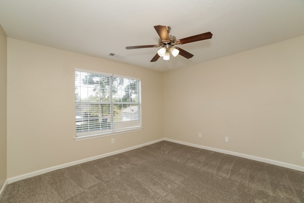 Building Photo - 1467 Waterton Trail