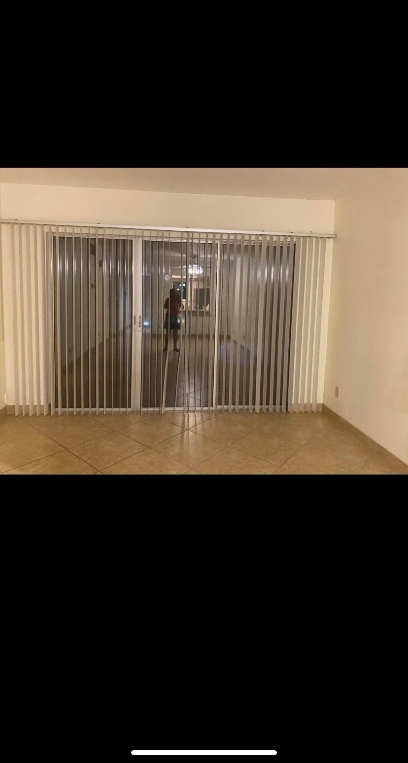 Building Photo - 1024 Manatee Rd