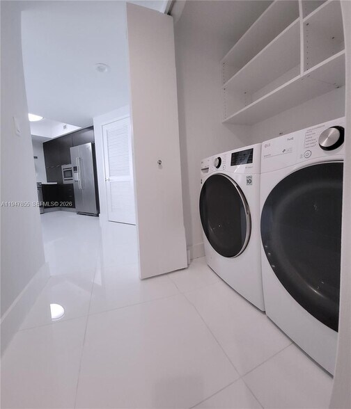 Building Photo - 250 Sunny Isles Blvd