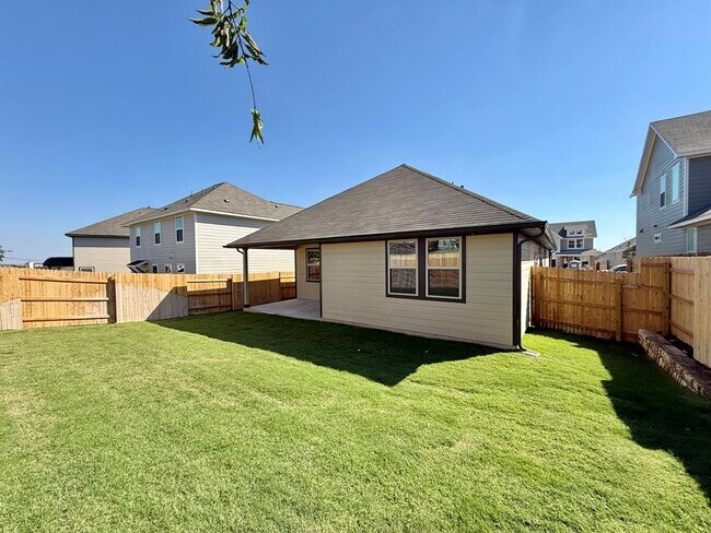 Building Photo - 617 Palo Brea Lp