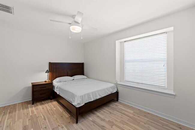 Building Photo - 3203 Tom Green St