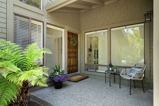 Building Photo - Single Level Luxury Home in Carmichael