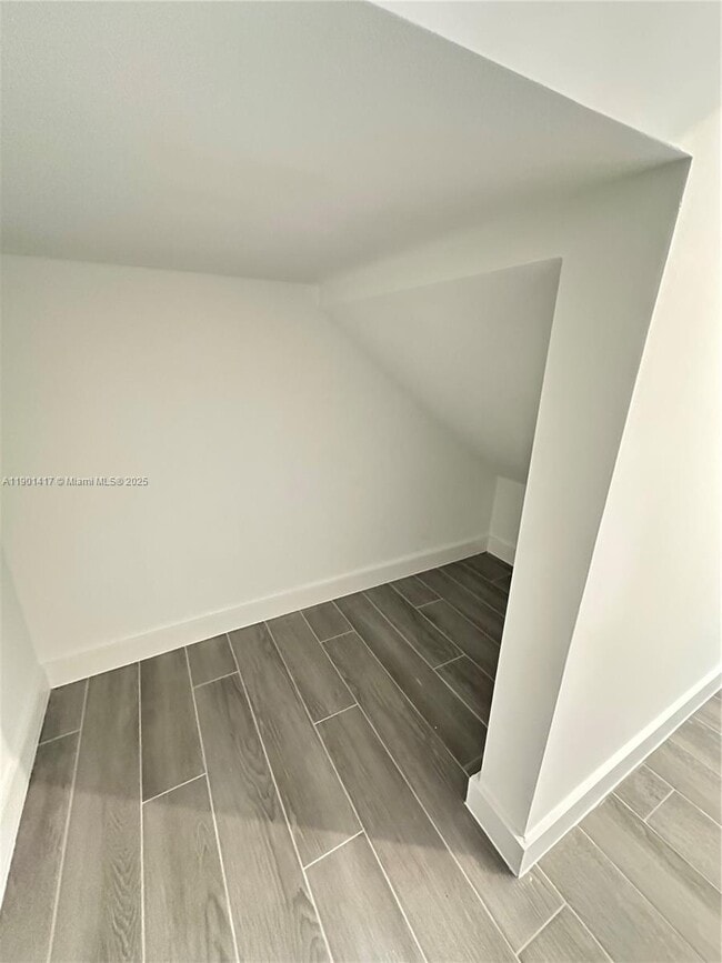 Building Photo - 7262 Lenora Ln