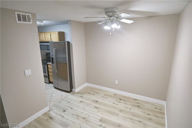 Building Photo - 5055 W Hacienda Ave