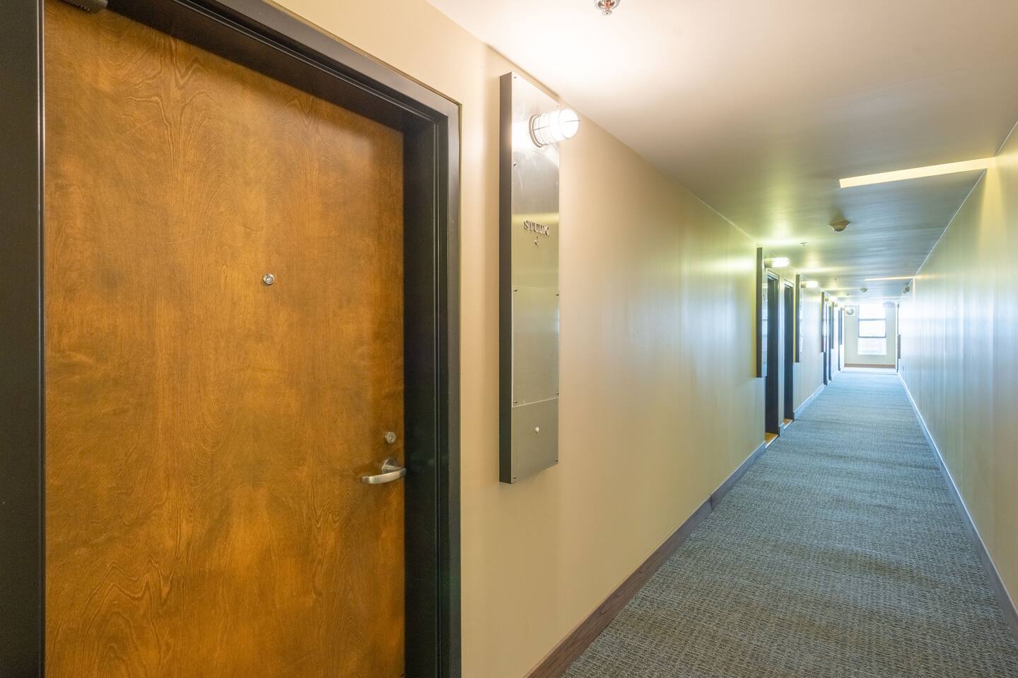 Entrance is off of a common hallway of about 15 units - 1510 Park Ave