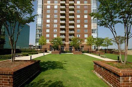 Building Photo - 285 Centennial Olympic Park Dr NW