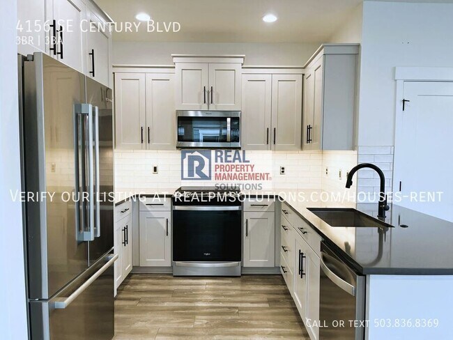 Building Photo - 4156 SE Century Blvd