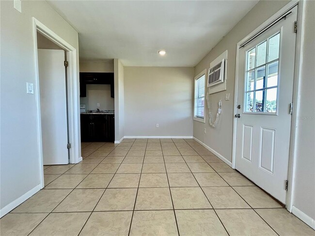 Building Photo - 3706 N Scenic Hwy