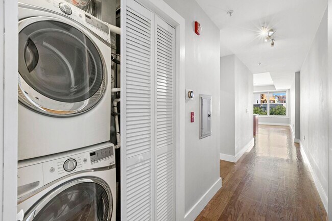 Building Photo - 349 3rd St