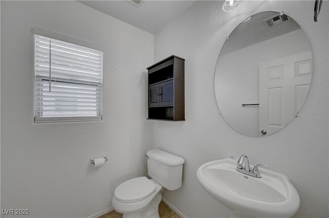 Building Photo - 5052 Whistling Acres Ave