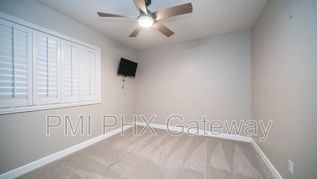 Building Photo - 1891 E Oasis Dr