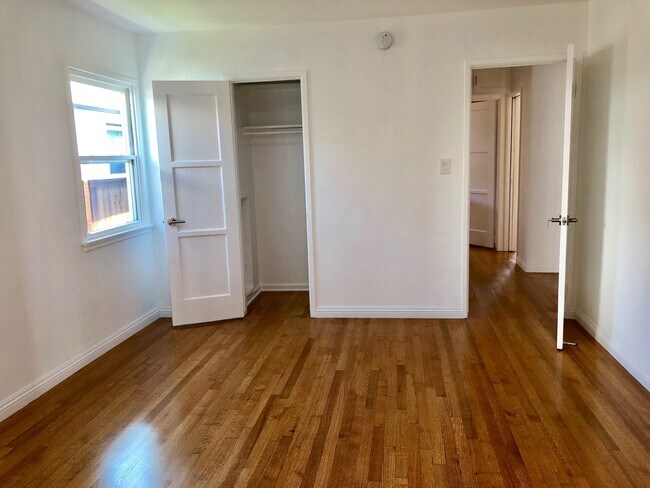 Building Photo - 1727 Franklin St