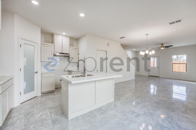 Building Photo - 5902 US-59