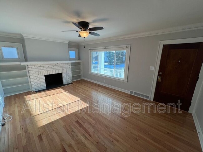 Building Photo - 3464 Granton Ave