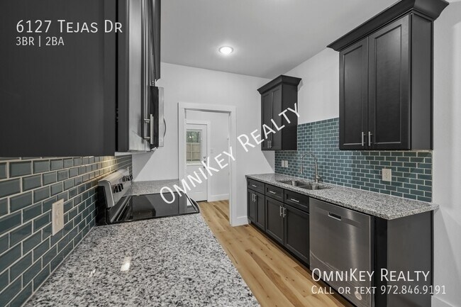 Building Photo - 6127 Tejas Dr