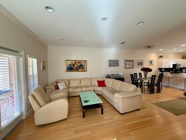 Building Photo - Carillon townhome in Gated Community