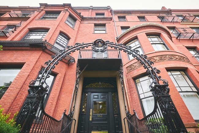 Building Photo - 183 Marlborough St