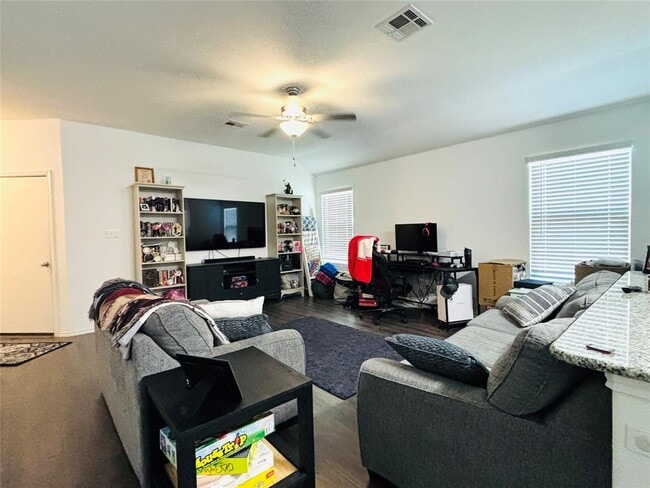 Building Photo - 113 Star Pass