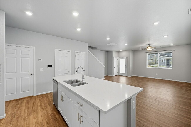 Building Photo - Stunning 3-Bed Townhome in Northglenn w/ 2...