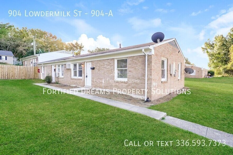 Building Photo - 904 Lowdermilk St