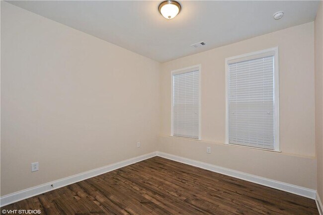 Building Photo - 200 Braeden Wy