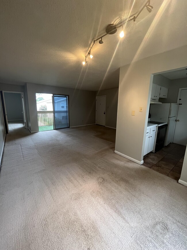 Building Photo - 6774 Enchanted Oak Pl