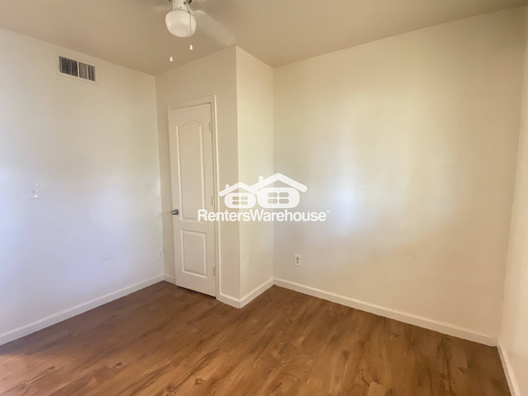 Building Photo - 325 S Pioneer