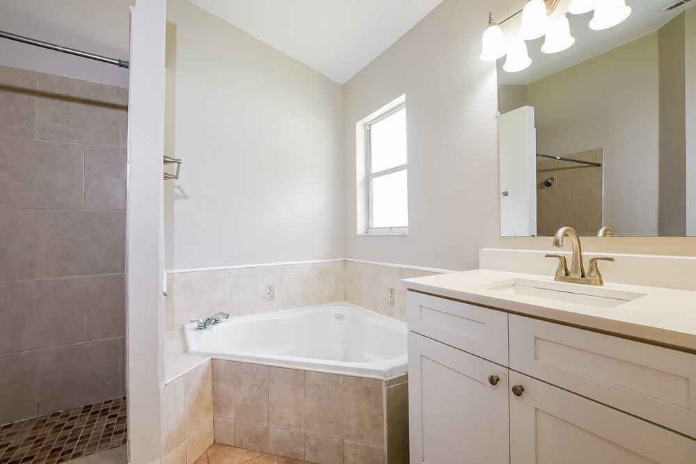 Building Photo - 1206 Sheeler Hills Dr