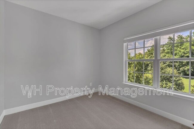 Building Photo - 4846 Bevendean Dr