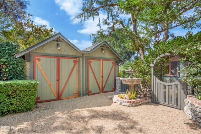 Building Photo - 847 S Los Robles Ave