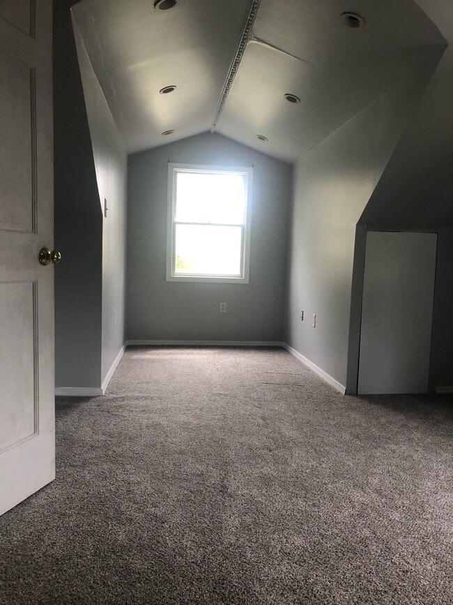 Bedroom 3 - 933 Biddle St