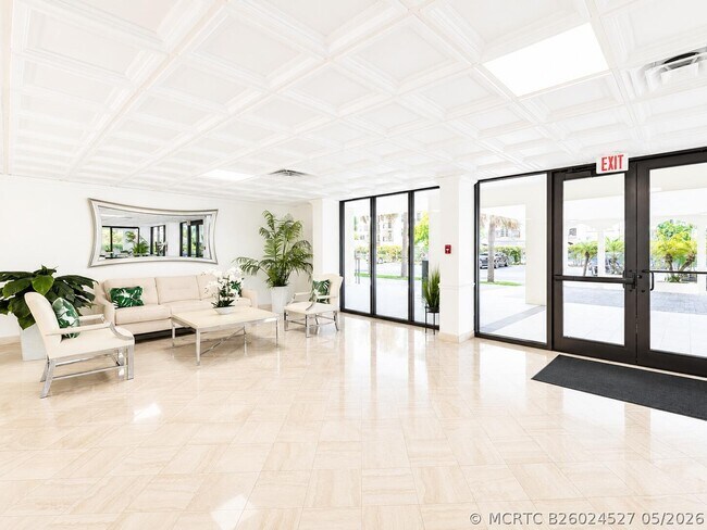 Building Photo - 3460 S Ocean Blvd