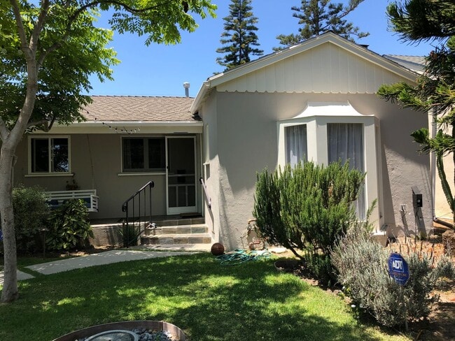 Building Photo - Updated 4BR Mar Vista Home with Huge Private Backyard