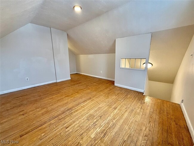 Building Photo - 1319 Lakewood Ave